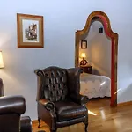 Los Leones Hotel