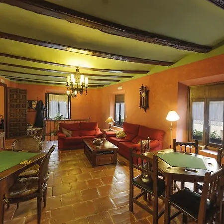 Leones - Adults Only Rubielos De Mora