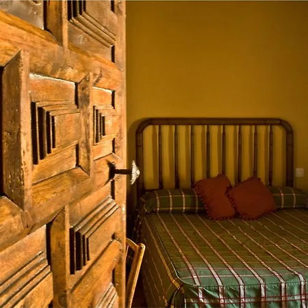 Leones - Adults Only 2* Rubielos De Mora