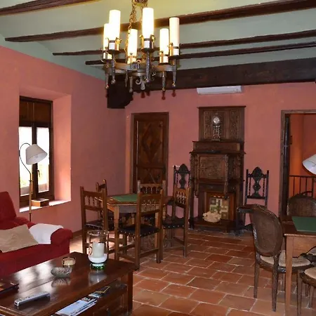 Leones - Adults Only Rubielos De Mora