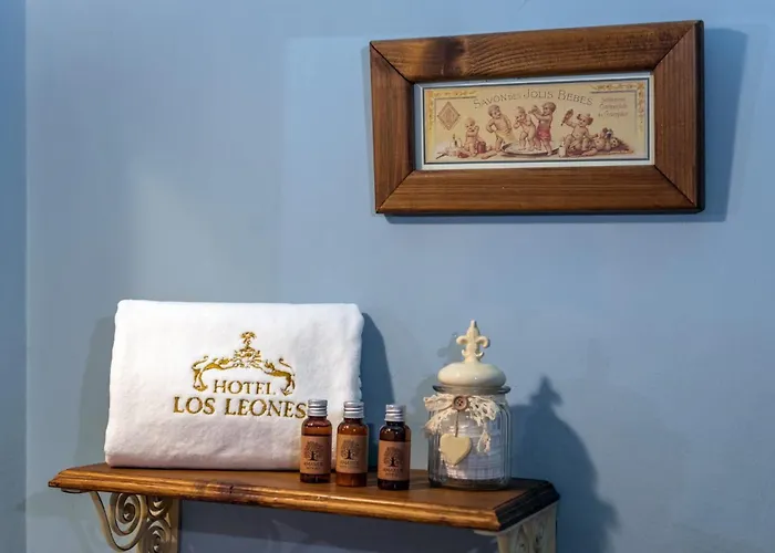 Hotel Leones - Adults Only